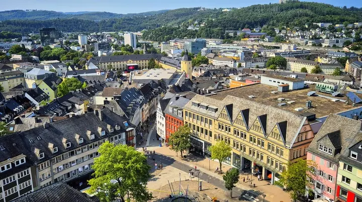 Blick von der Nikolaikirche über Siegen | © Henry Niemeyer
