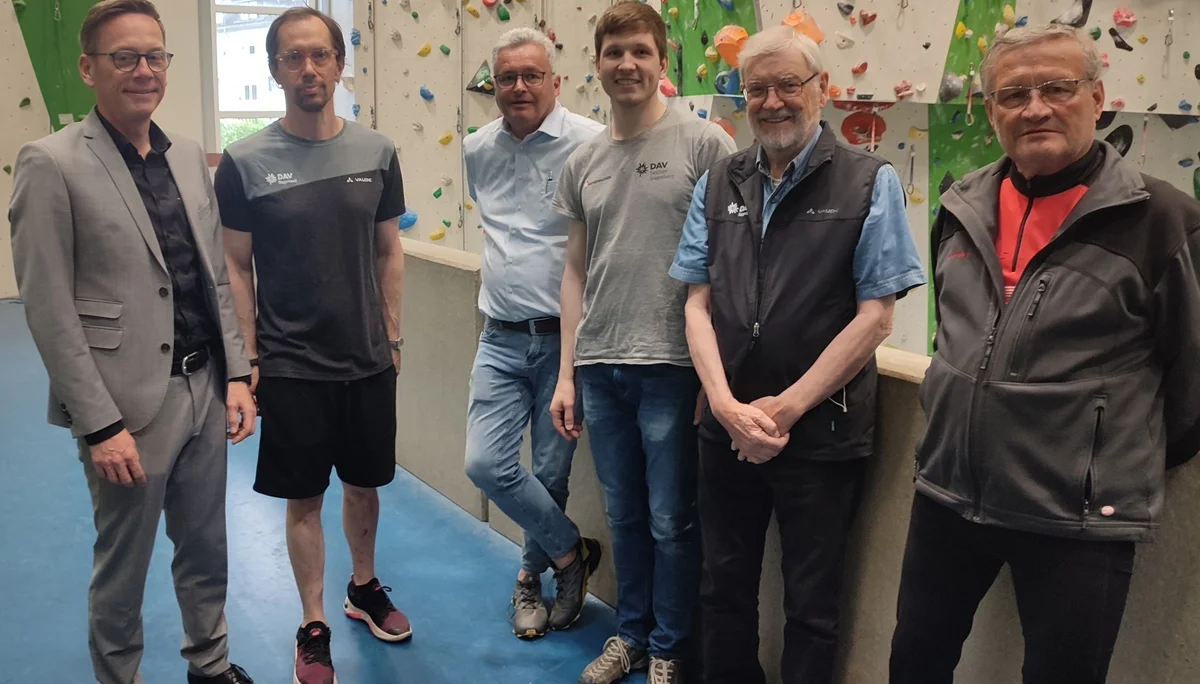 neuer Vorstand: Sebastian Plumhof, Rene Varnhorn, Konrad Thannbichler, Jonathan Mende, Ullrich Georgi, Hubert Farnschläder | © DAV Siegerland