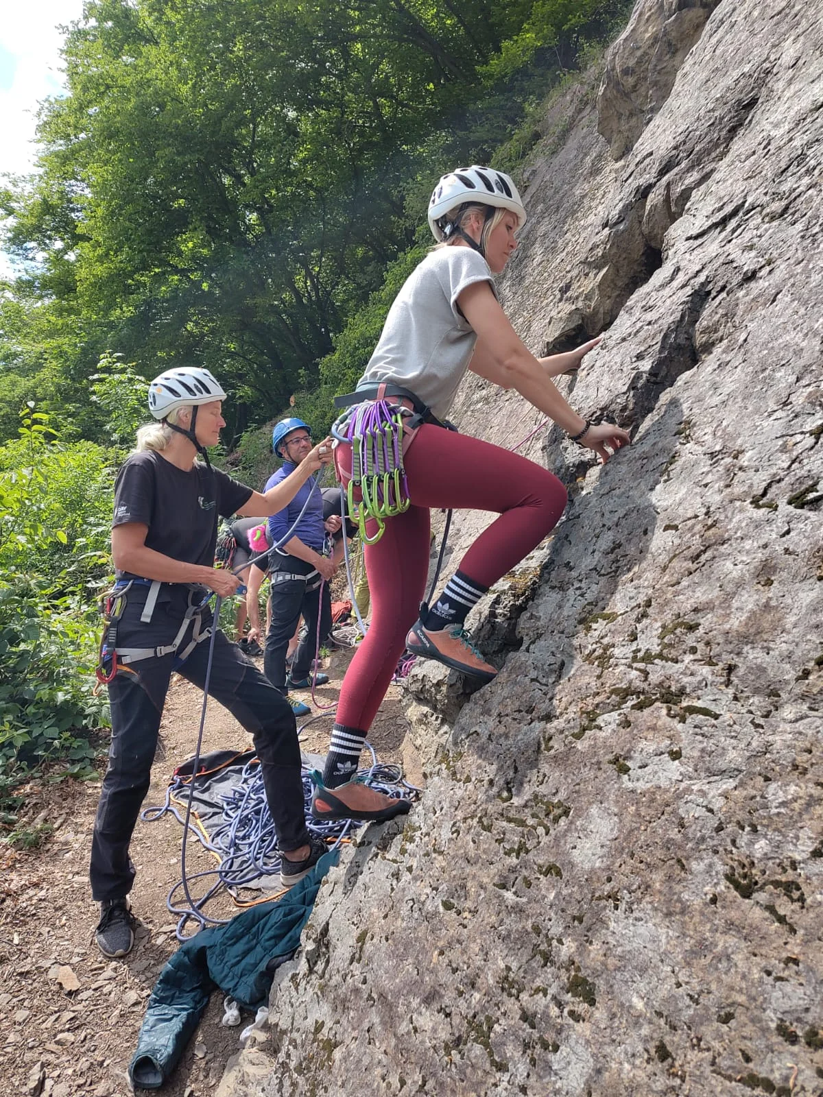 DAV Outdoorkletterkurs im Klettergebiet Werdohl | © Gudrun Plumhof