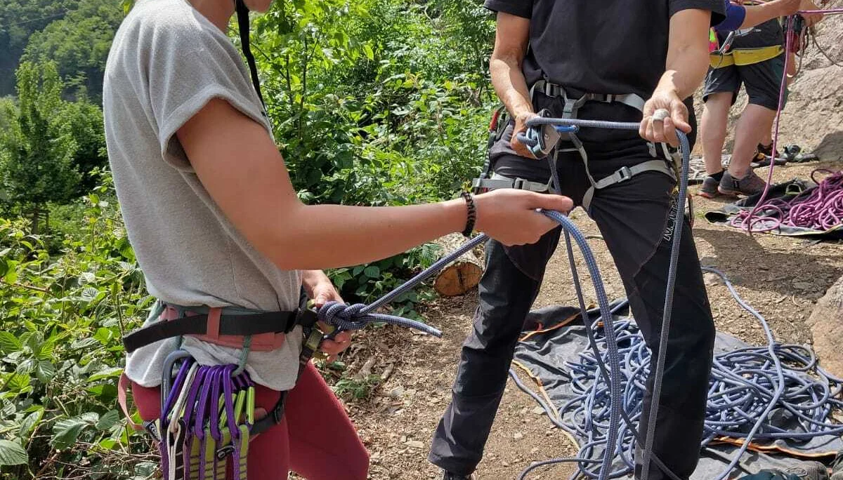 DAV Outdoorkletterkurs im Klettergebiet Werdohl | © Gudrun Plumhof