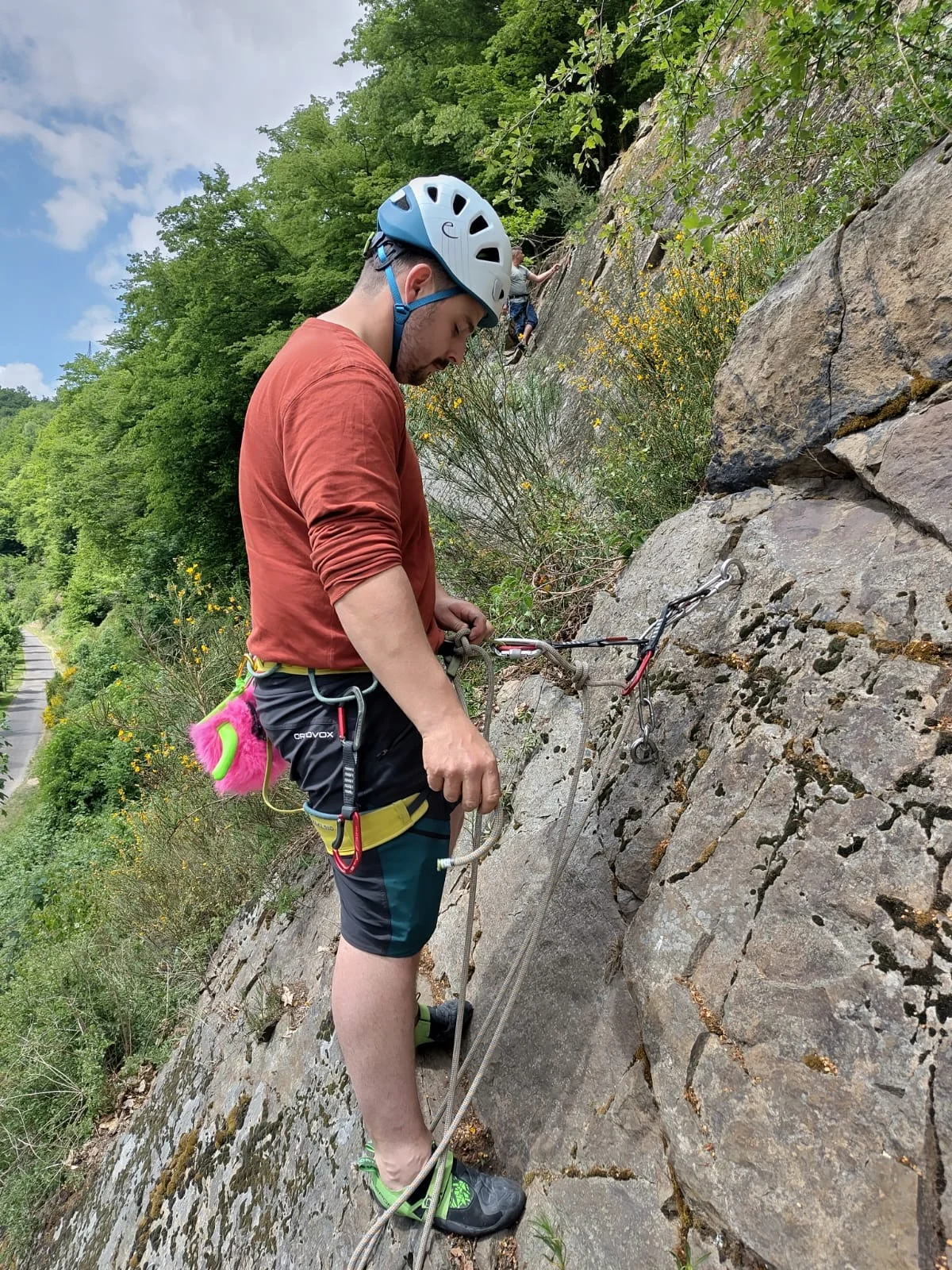 DAV Outdoorkletterkurs im Klettergebiet Werdohl | © Gudrun Plumhof