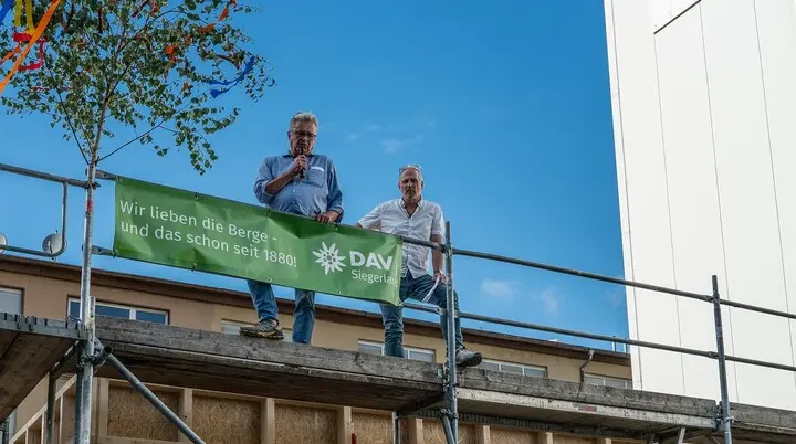 Richtfest in der DAV Sektion Siegerland | © Burkhard Daub