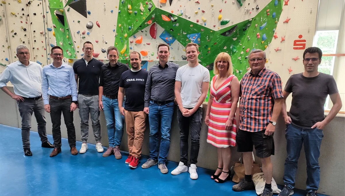 DAV Sektion Siegerland erhielt eine großzügige Spende für die Siegerlandhütte | © DAV Sektion Siegerland