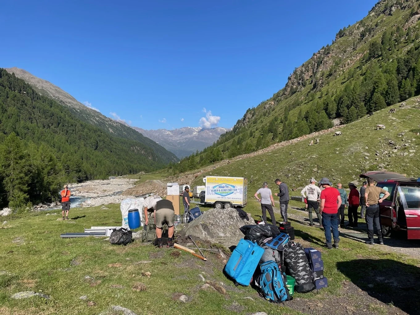Arbeitseinsatz auf der Siegerlandhütte 2025 | © Julia Bieler