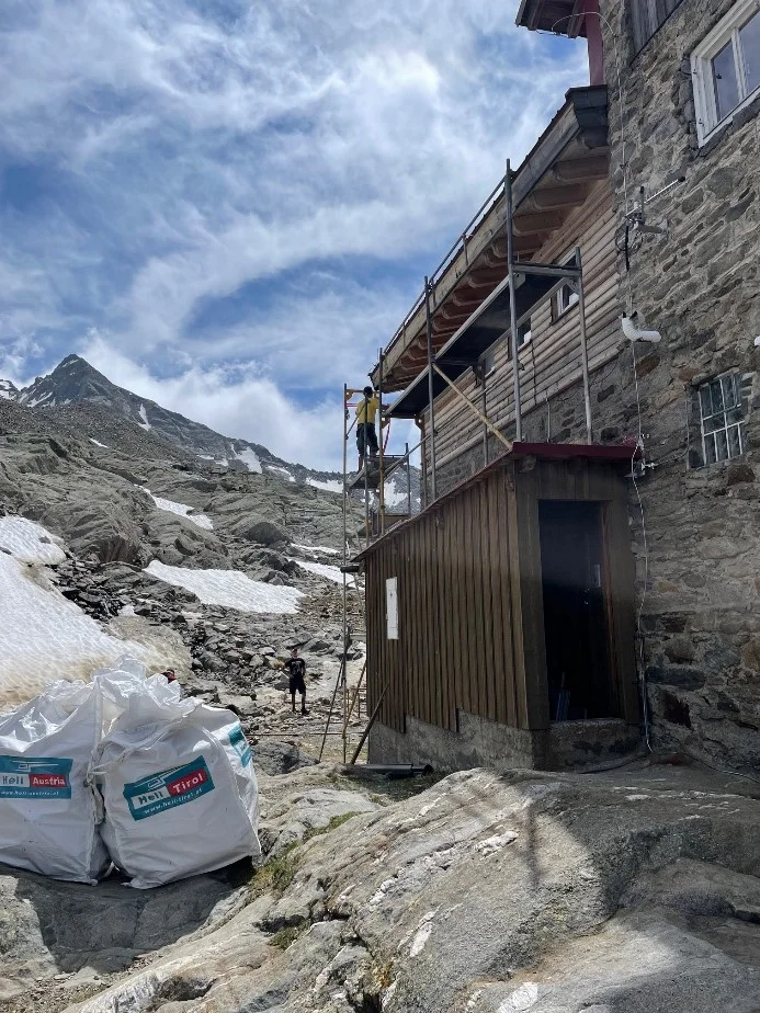 Arbeitseinsatz auf der Siegerlandhütte 2025 | © Julia Bieler